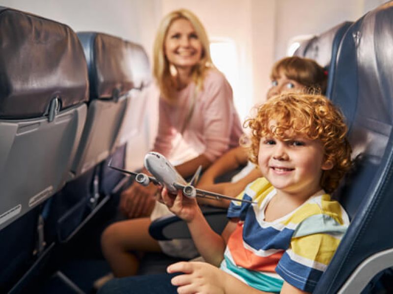 Crianca Paga Passagem De Aviao Interna